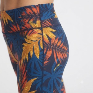 Leggings personalizados transpirables de cintura alta y largo completo, 100% poliéster, de secado rápido, tejido elástico, estilo casual, para todas las estaciones. - Product Image 5