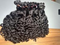 Extensiones de cabello Remy indio crudo, rizado hinchable, textura ondulada suave, paquetes de templo virgen, tramas sin procesar: No modelo permanente