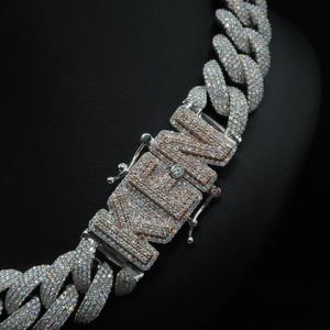Cadena Cubana de Plata 925 Chapada en Oro con Moissanita para Hombre y Mujer, 22mm de Largo, Estilo Moderno, Claridad VVS-VS, Proveedor Indio - Product Image 3