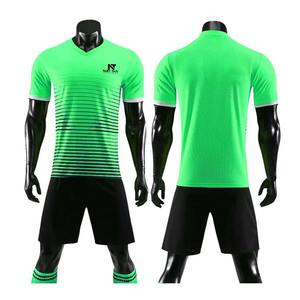 Ropa Deportiva Cómoda, Uniforme de Fútbol para Hombre, 100% Poliéster, Uniforme de Fútbol Personalizado para Hombre - Product Image 1