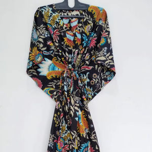 Robe kimono kaftan en coton indien, faite à la main, paréo de plage, coupe ample et confortable, robe d'été pour femmes - Product Image 1