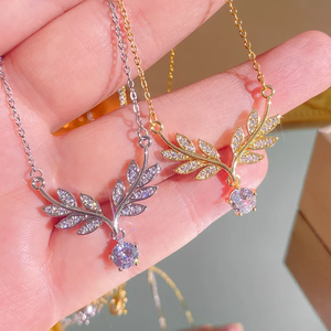 Collar con gotas de agua para mujer, colgante con incrustaciones de circonita, hecho de acero inoxidable 304 con cadena de cable chapada en oro de 0,03 µm - Product Image 4