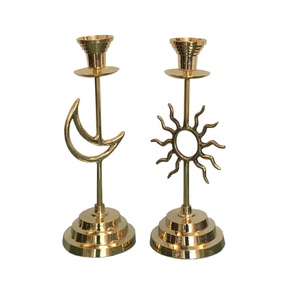 Élégant porte-bougie en laiton massif pour mariages et événements festifs, support décoratif artisanal en fer pour bougies, pour la décoration de la maison et de la table. - Product Image 4