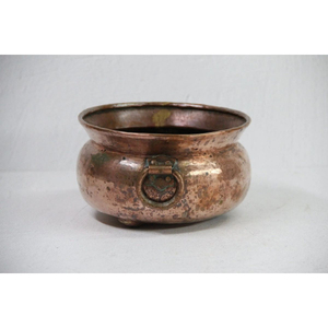 Pot de fleurs tendance en cuivre antique avec poignée en anneau, jardinière vintage en métal pour intérieur et extérieur, fait main, en solde - Product Image 1
