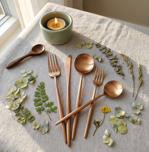 Ensemble de couverts en métal au design minimaliste, cuillère, fourchette et couteau en acier inoxydable pour cuisine moderne, table à manger, fête, élégant et durable - Product Image 4