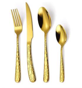 Finition élégante en laiton pour les couverts, qui rehausse l'attrait visuel des plats plaqués, idéal pour les cadeaux de déménagement. - Product Image 5