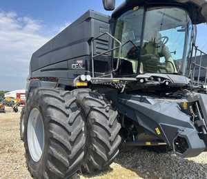 รถเกี่ยวข้าวโพด ข้าวสาลี ข้าวเปลือก ยี่ห้อ Massey Ferguson รุ่น MF 9380 Delta Hybrid Combine Harvester กำลัง 240 แรงม้า ความกว้างการตัด 2100 มม. ยี่ห้อ FENDT - Product Image 4