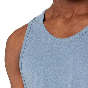 เสื้อกล้ามถักคอโอสีฟ้าอ่อนสำหรับผู้ชาย สวมใส่สบายๆ - Product Image 3