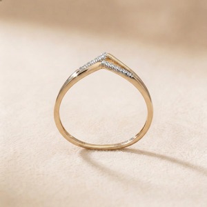 Bague de fiançailles en or jaune 9 carats avec diamant rond de 1,50 carat en forme de V, alliance de mariage pour femme, bijoux fins sur mesure - Product Image 2