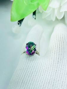 Anillo Único de Plata de Ley 925 con Topacio Místico, Anillo de Regalo de Aniversario con Piedra Arcoíris Brillante - Product Image 4