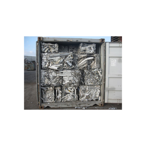 Chatarra de aluminio plateado limpio y chatarra de extrusión Grado 6063 con 99% de contenido de Al, rueda de aluminio - Product Image 1