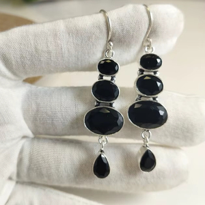 Boucles d'oreilles pendantes en argent sterling 925 avec onyx noir, bijoux faits à la main en Inde, style bohème, cadeau pour elle, pierre précieuse naturelle, artisanat - Product Image 1