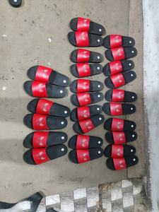 Claquettes légères et respirantes en PVC, antidérapantes, à séchage rapide, pour la maison - Product Image 3