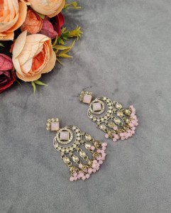 Pendientes de diseñador con cuentas de cristal y piedras preciosas talladas en forma de princesa, estilo Jhumka, para mujer, tradicionales, para fiestas y eventos, venta al por mayor. - Product Image 4