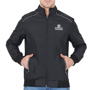 Chaqueta cortavientos de moda para hombre, diseñada para brindar calidez como una auténtica chaqueta de invierno. - Product Image 3