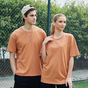 Ensemble de survêtement pour homme : T-shirt coupe ample en coton vieilli avec strass et short, style délavé, personnalisable, vente en gros - Product Image 3