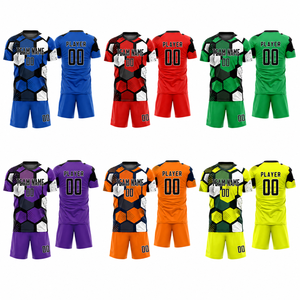 Conjunto de Uniforme de Fútbol Sublimado Personalizado, Camiseta y Pantalones Cortos de Fútbol de Secado Rápido, Fabricante de Ropa Deportiva OEM - Product Image 2