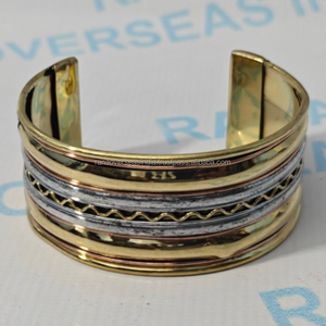 Brazalete Ajustable de Latón y Cobre Moderno de Primera Calidad, Hecho a Mano, Ecológico, Minimalista, Brazalete Abierto, Regalo de Bautizo para Mujer - Product Image 2