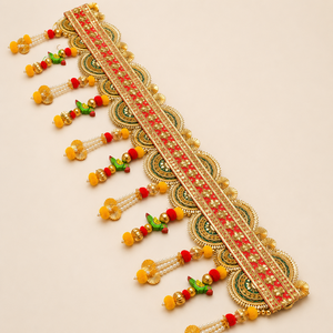Adorno Floral de Lujo Hecho a Mano con Perlas y Borlas de Acrílico, Colgante para Puerta en Rojo y Dorado, Toran para Diwali, Bodas y Decoración Festiva del Hogar - Product Image 5