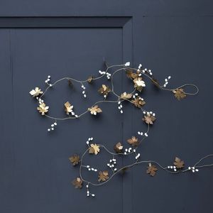 Guirlande de baies en feuille d'or sur fil métallique, décoration rustique de Noël pour l'intérieur, à suspendre au mur - Product Image 3