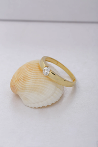 Anillo Solitario Moderno con Bisel Inspirado en un Bisel de Reloj, Corte Brillante, para Uso Diario, con Diamante Cultivado en Laboratorio, Banda Minimalista Chapada en Oro de 10k/14k/18k - Product Image 3