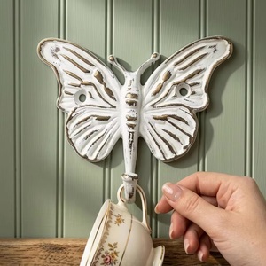 Gancho de Pared Vintage con Forma de Mariposa, Blanco, Hierro Fundido Envejecido, Hecho a Mano, Duradero, Ecológico, Ajustable, Autoadhesivo para Ropa - Product Image 4