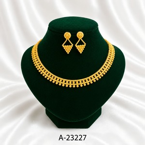 A-23189เครื่องประดับงานแต่งงานแบบคลาสสิกของผู้หญิงต่างหูสร้อยคออัลลอยชุบทองลายดอกไม้ - Product Image 3