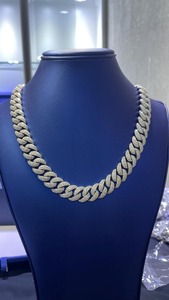 Chaîne cubaine en moissanite durable, best-seller, bijoux raffinés pour un usage quotidien, disponible au meilleur prix - Product Image 4