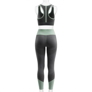 Ensemble de yoga pour femme : Soutien-gorge de sport dos nageur à encolure dégagée et Legging taille haute longueur intégrale, noir uni avec bordure contrastante verte, respirant - Product Image 2