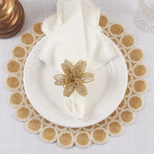แหวนผ้าเช็ดปากประดับลูกปัดดอกไม้สีทองสุดหรูของตกแต่งโต๊ะลายดอกไม้ทำมือที่ใส่ผ้าเช็ดปากลูกปัดแชมเปญสีทองสุดหรู - Product Image 4
