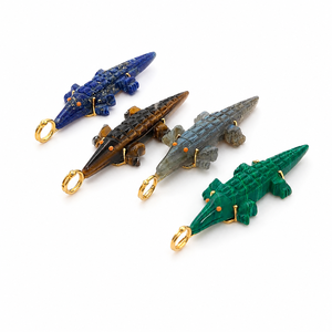 Pendentif Crocodile en Labradorite en Gros, Laiton Plaqué Or, Sculpture Animale, Bijou Bohème, Breloque, Conception Personnalisée OEM - Product Image 6