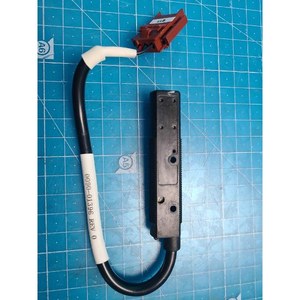 Sensor Fotoeléctrico de Ángulo Recto CUTLER-HAMMER 1310rs1334, Usado, Piezas de Equipos Semiconductores Legacy - Product Image 3