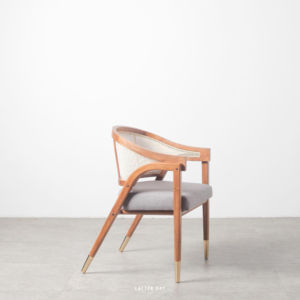 Silla de Comedor de Madera de Teca Moderna y Duradera de Lujo con Patas de Latón para Restaurantes, Hoteles, Apartamentos y Salas de Estar - Product Image 5