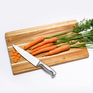 Planche à découper en bois artisanale avec finition en bois naturel, planche à découper de cuisine durable pour couper les légumes - Product Image 4