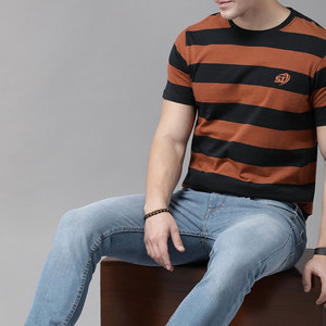 บริการ OEM เสื้อยืดพิมพ์ลายผู้ชาย เสื้อยืดผู้ชายดีไซน์ใหม่ ราคาดีที่สุด เสื้อยืดลำลองผู้ชายสำหรับผู้ใหญ่ทุกขนาด - Product Image 3