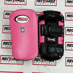 Best Seller Genuine Leather Twins Boxing Training Kick <b>Pads</b> Kick Boxing Strike Curved Arm <b>Pad</b> MMA <b>Focus</b> Muay Thai Punch Shield - Product Image 1