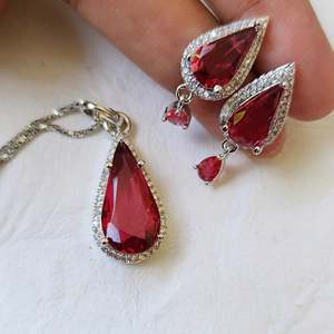 18K Gold Plated Pear Cut Zircon Tear Drop Pendant with Chain - Product Image 2