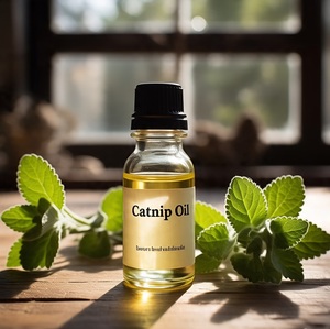 HIMVEDA ORGANIQUE Huile Essentielle de Catnip 100% Pure, Parfum Doux, Écologique, Distillée à la Vapeur, Naturelle, Pure, 50ml, Dissolvant de Points Noirs - Product Image 1