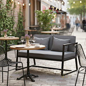 Sofá de Tela de Dos Plazas de Diseño Moderno Hecho a Mano con Base de Hierro y Reposabrazos Regular para Hoteles, Apartamentos y Salas de Estar, Hecho a Mano en India - Product Image 1