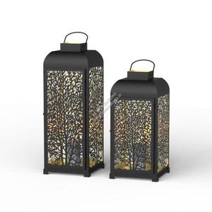 Juego de 2 Faroles Rústicos Metálicos Colgantes para Decoración Navideña, Decoración del Hogar y Jardín, Diseño de Árbol de Bosque en Hierro, Patrón Recortado - Product Image 1