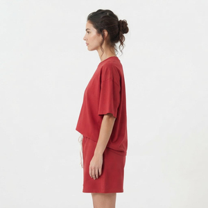 Ensemble deux pièces en coton pour femme, personnalisable avec logo, coupe décontractée, confortable et tendance, idéal pour l'été, couleur unie - Product Image 3