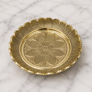 Plateau de service décoratif en laiton artisanal pour la décoration de la maison, le service festif et la vaisselle de luxe - Product Image 1