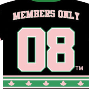   Camiseta Deportiva para Mujer, Color Negro, Verde y Rosa, Modelo 1908, Manga Corta, Cuello Redondo, Estilo Universitario, Informal, Inspirada en la Hermandad - Product Image 5