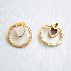 Pendientes Colgantes de Latón de Moda, Exportación, Cristal Curativo Genuino, Acabado Chapado en Oro de 18K, Hipoalergénicos, Seguros de Usar, Venta al por Mayor - Product Image 3