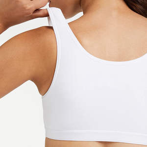 Soutien-gorge de sport blanc pur personnalisé avec logo, maintien élevé, respirant, crop top, haut de yoga, pour femme, gym, fitness, entraînement, sans couture, dos nageur - Product Image 4