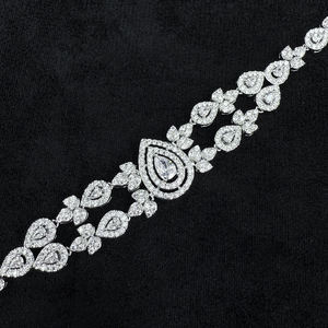 Collier de luxe à 2 couches pour femmes, avec pendentif goutte d'eau en moissanite blanche et ensemble de bijoux en argent, élégant pour mariage et mariée - Product Image 5