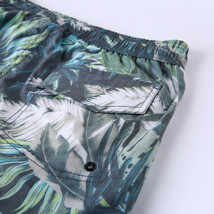 Pantalones Cortos Deportivos de Malla con Estampado Tropical para Hombre, Pantalones Cortos para Correr con Bolsillos, Pantalones Cortos de Playa Transpirables para Hombre - Product Image 4