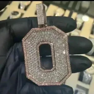 ต่างหูรูปตัวอักษร O ประดับเพชรโมอิสซาไนต์ ชุบทองคำสีกุหลาบ เงินแท้ 925 สำหรับผู้หญิง สไตล์ฮิปฮอป ทรงเหลี่ยมเจียระไนแบบบริลเลียนท์ รุ่น Tishya - Product Image 2