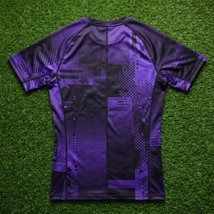 Camiseta de Compresión de Manga Corta para Hombre, Diseño de Camuflaje Digital Morado, Ropa Deportiva para Gimnasio, Fitness, Running, Entrenamiento, Ropa Interior Deportiva de Alto Rendimiento - Product Image 5