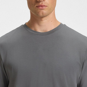 Service OEM : Conception de T-shirts Slim pour Hommes à Prix Abordable, Coupe Confortable, Design Ajusté, Tarif Usine pour Acheteurs en Gros, Qualité Supérieure - Product Image 2